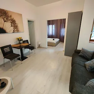 https://downtown-bucharest.bucharesthotelsnow.com